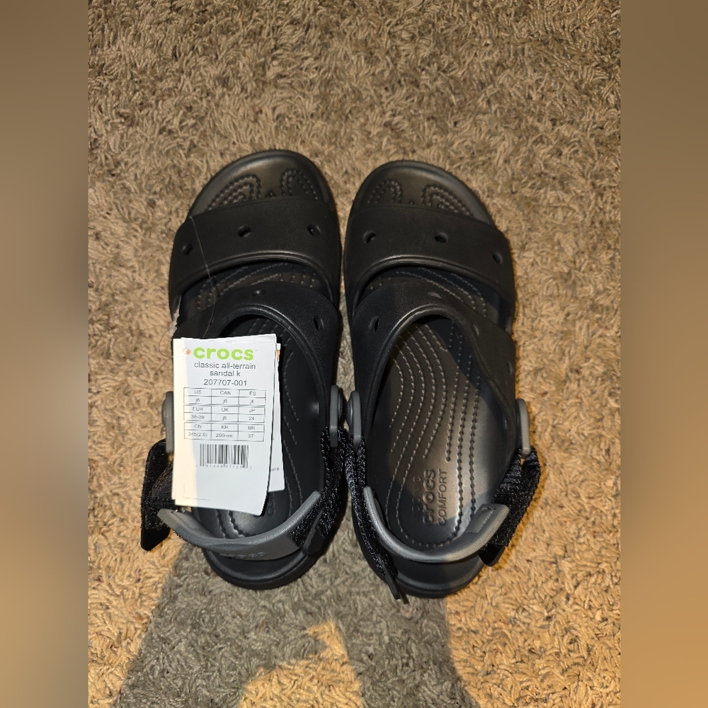 Kids Crocs 🖤